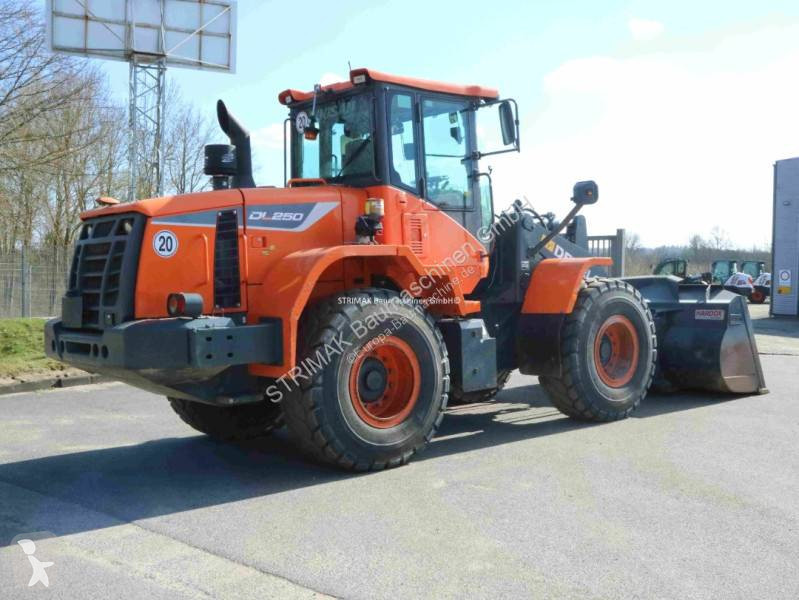 Nakladač Doosan DL 250-5