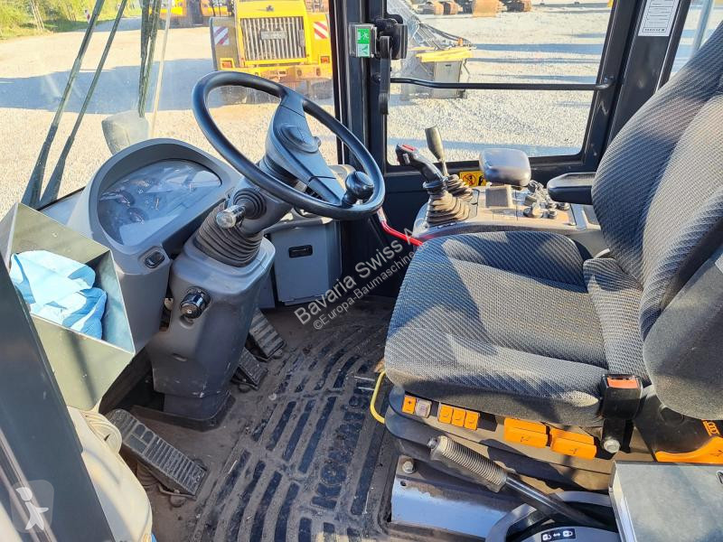 مُحمّلة Komatsu  WA200PZ