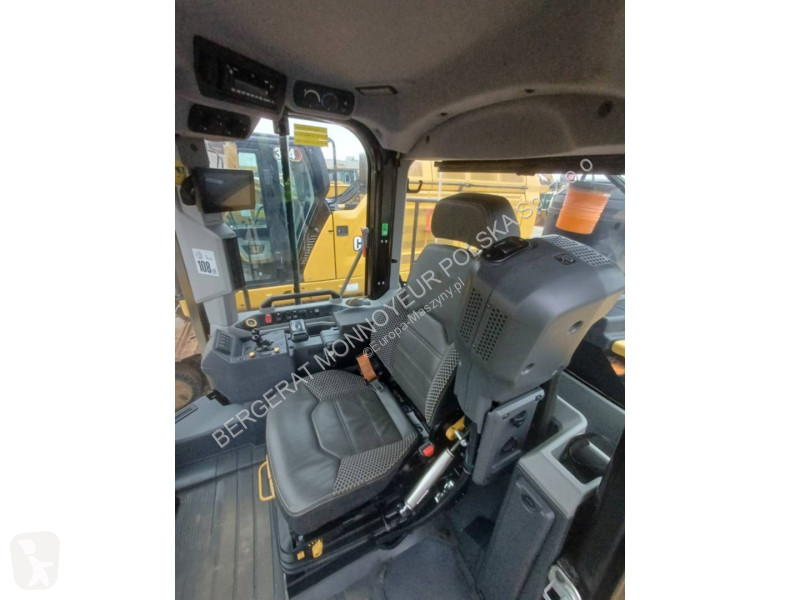 Nakladač Caterpillar 972