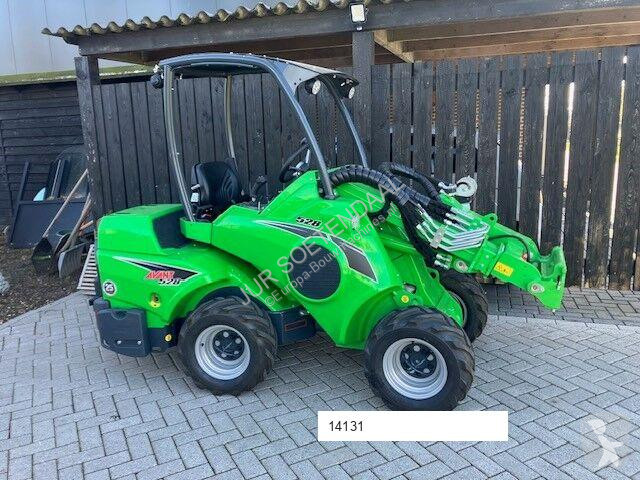 Nakladač Avant tecno 528 TDL