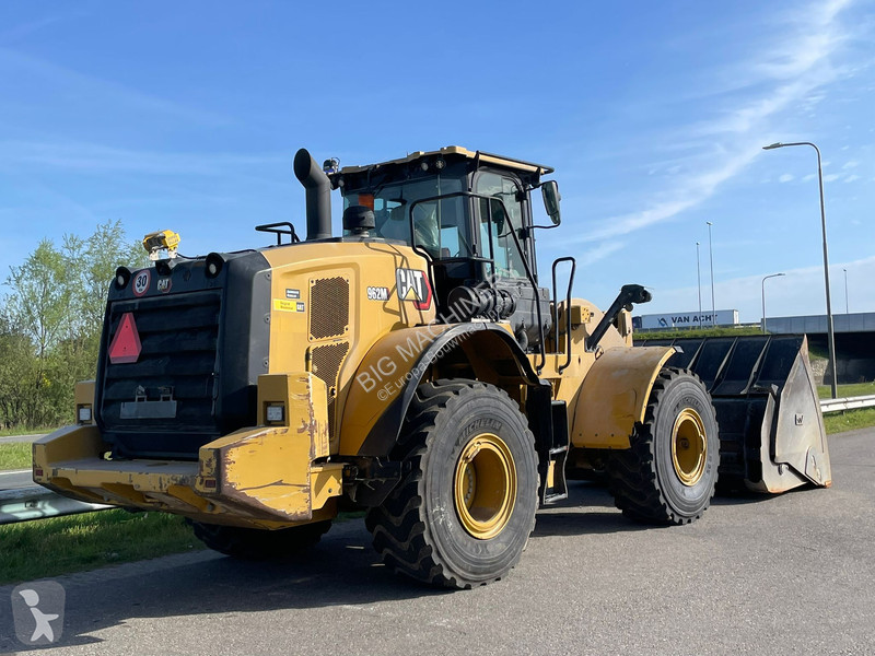Nakladač Caterpillar 962M