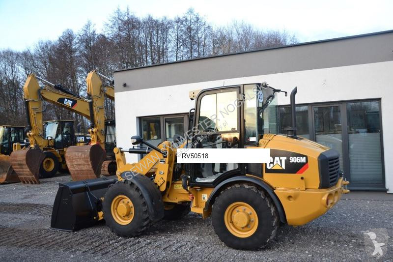 Nakladač Caterpillar 906 M