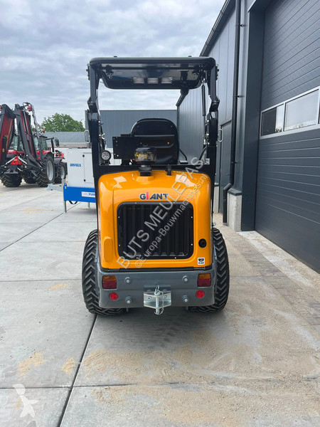 Nakladač Giant G2500 HD X-TRA