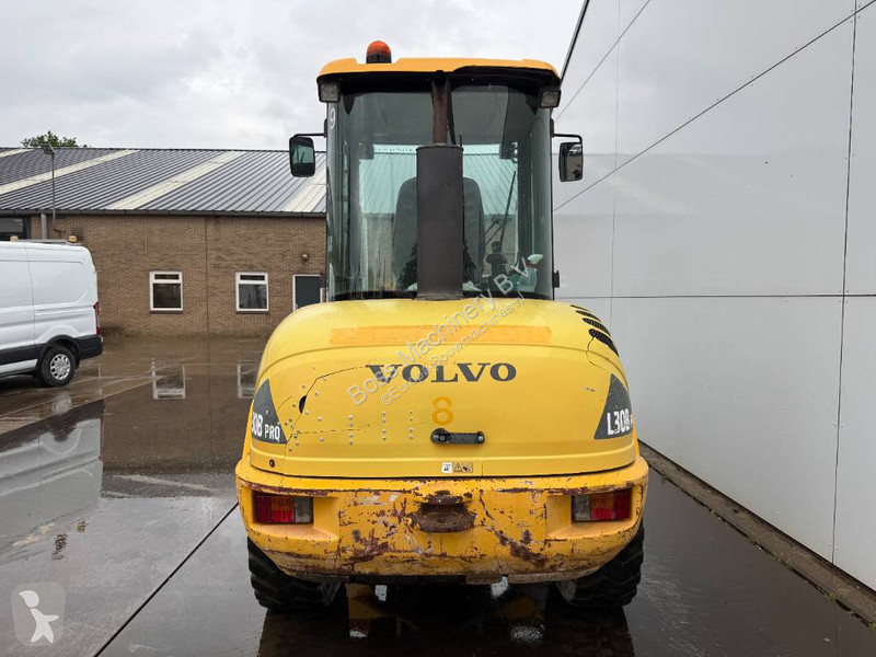 Nakladač Volvo B - Bucket + Forks / Quick Coupler