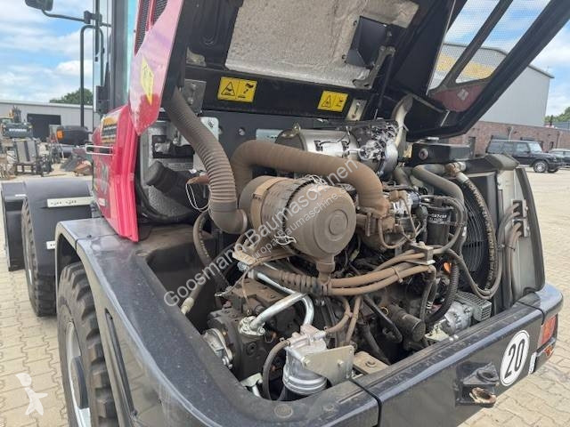 Nakladač Yanmar V80-5