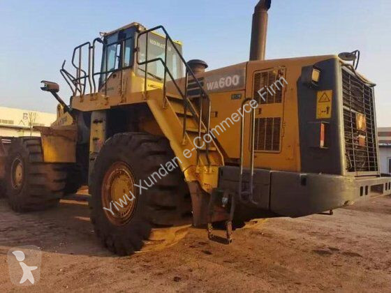 Nakladač Komatsu WA600-6
