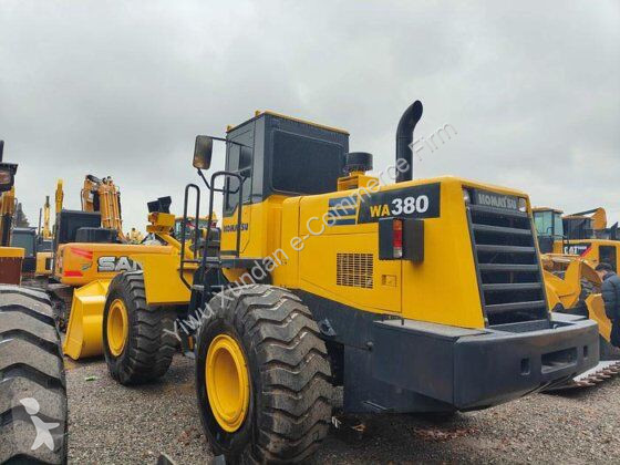 Nakladač Komatsu