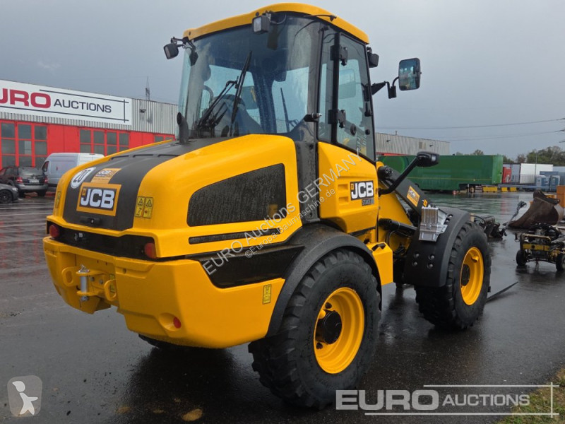 Shovel JCB 409