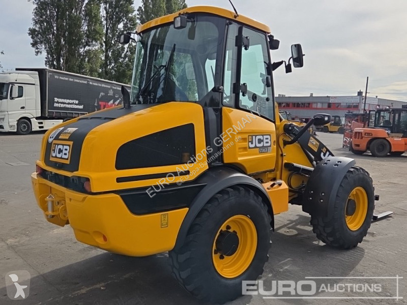 Товарач JCB 409