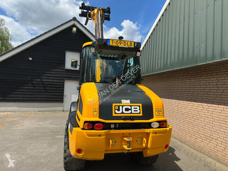 Nakladač JCB SV A