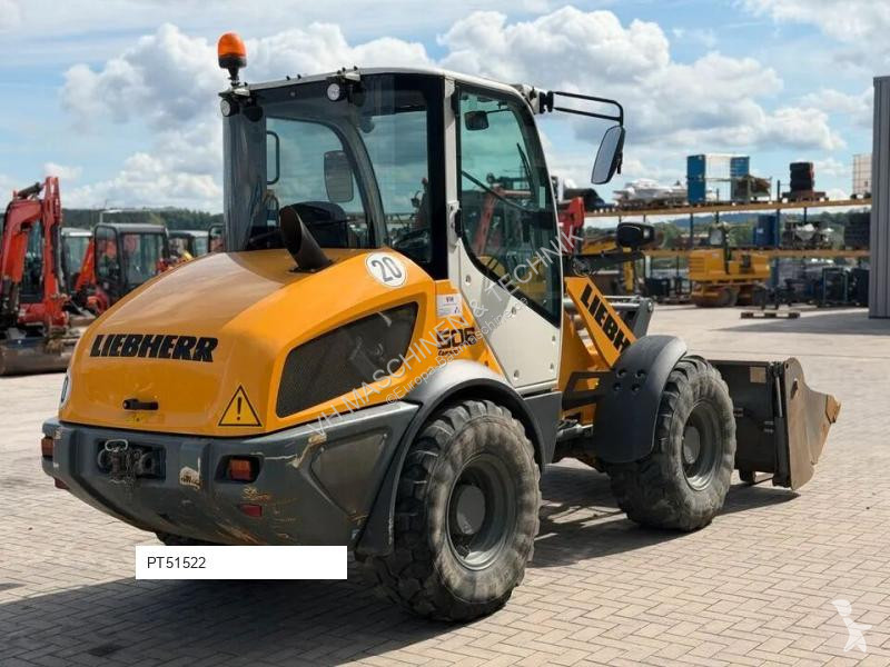Nakladač Liebherr L506 Compact