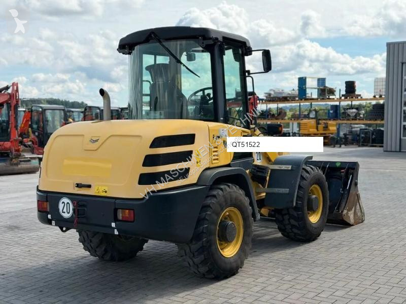 Nakladač Yanmar V80