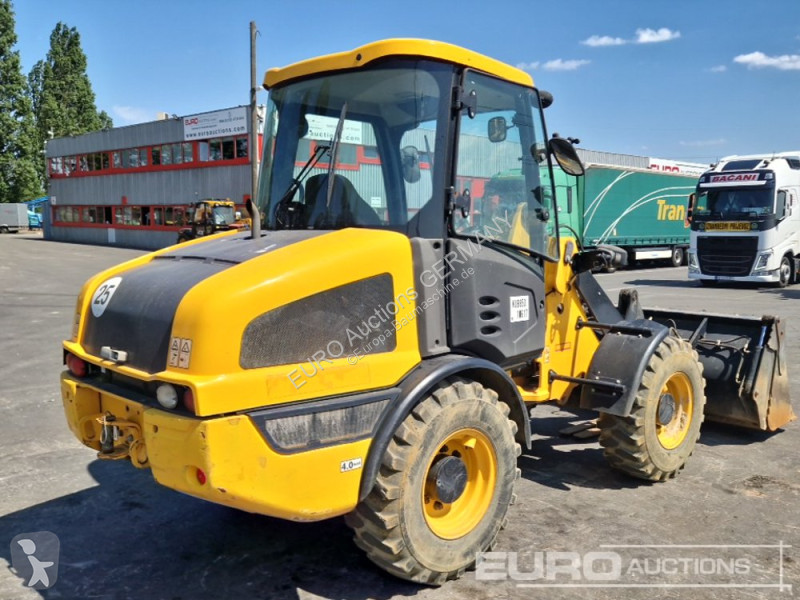 مُحمّلة JCB 406