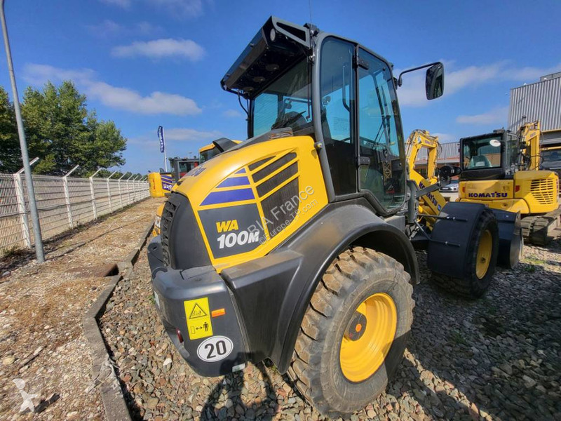 Nakladač Komatsu WA100M-8