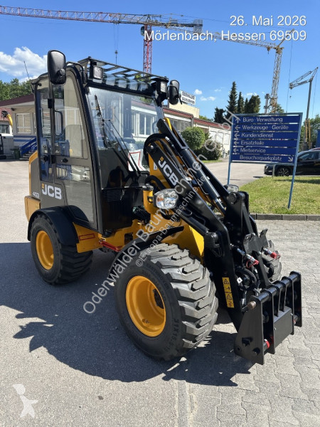 Nakladač JCB N-