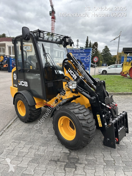 Nakladač JCB