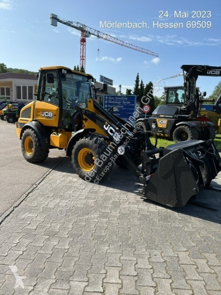 Lastare JCB inkl. 4in1 Schaufel
