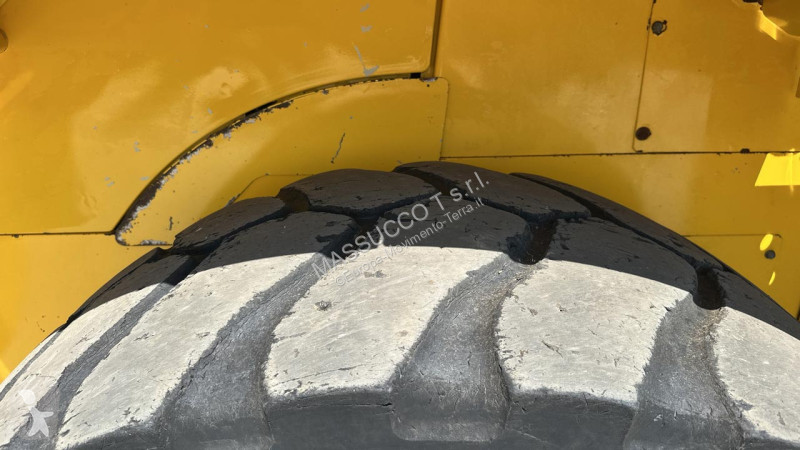 Фронтальный погрузчик New Holland