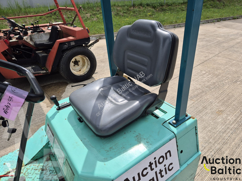 Nakladač Yanmar VS1