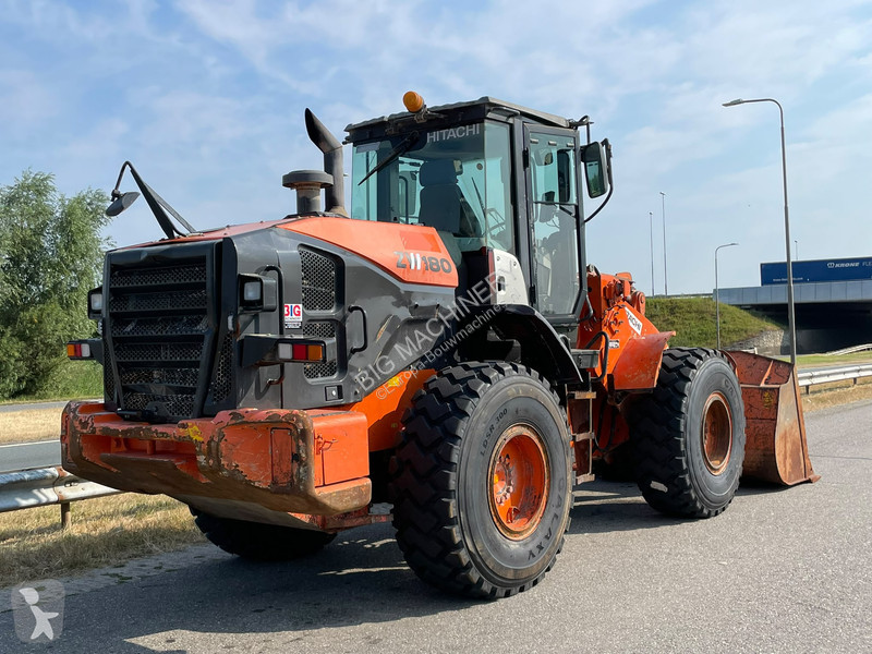 Nakladač Hitachi 5B