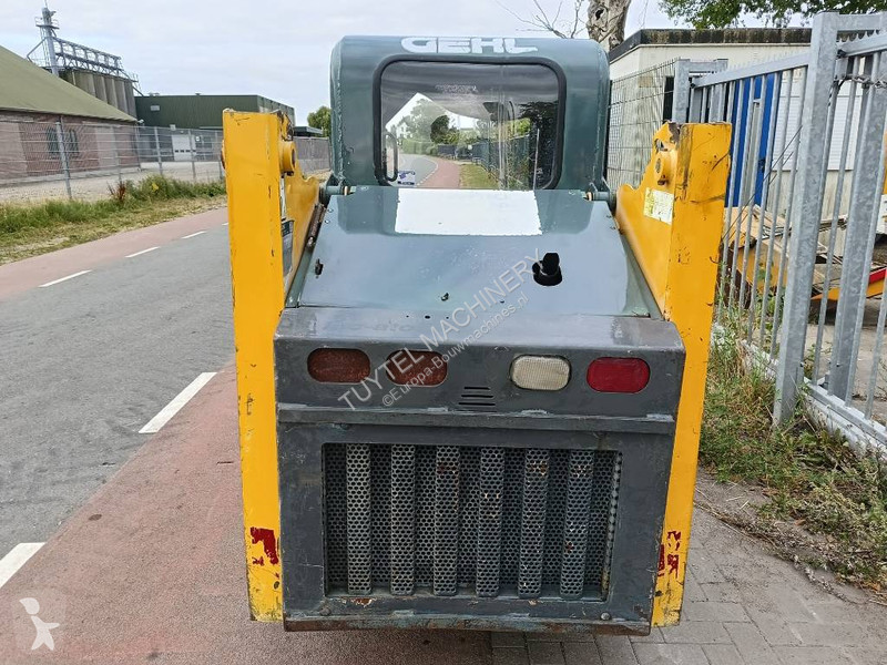 Nakladač Gehl 3840 schranklader bobcat skidsteer