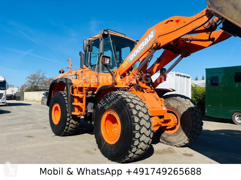 Фронтальный погрузчик Doosan...
