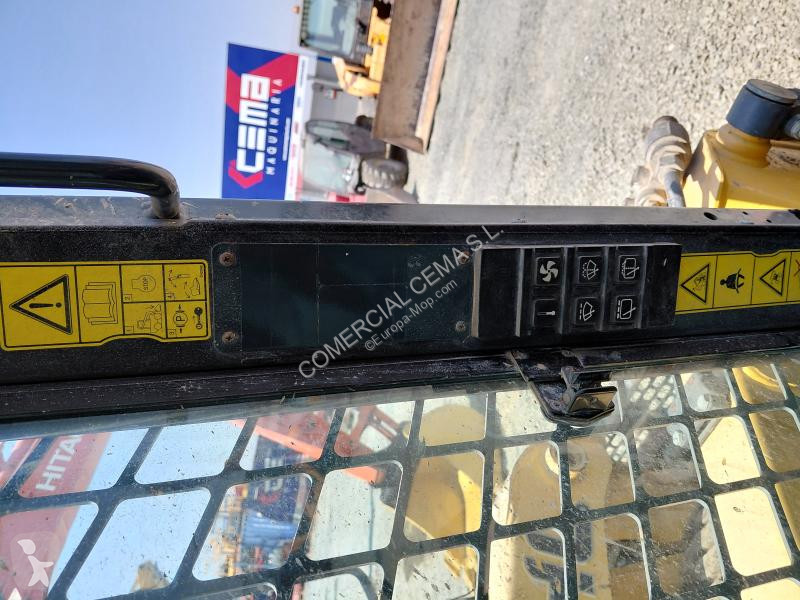 Chargeuse Gehl  R 135