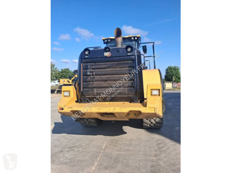 Nakladač Caterpillar 972M
