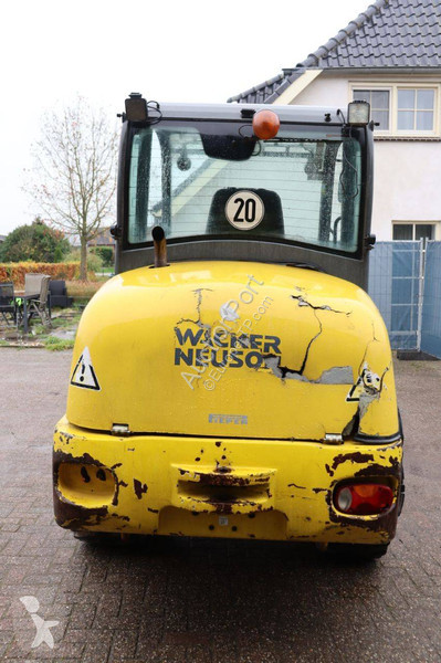 Nakladač Weidemann WL48