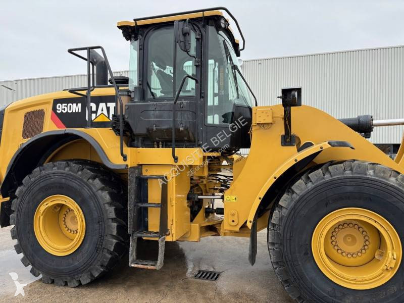 Nakladač Caterpillar 950M