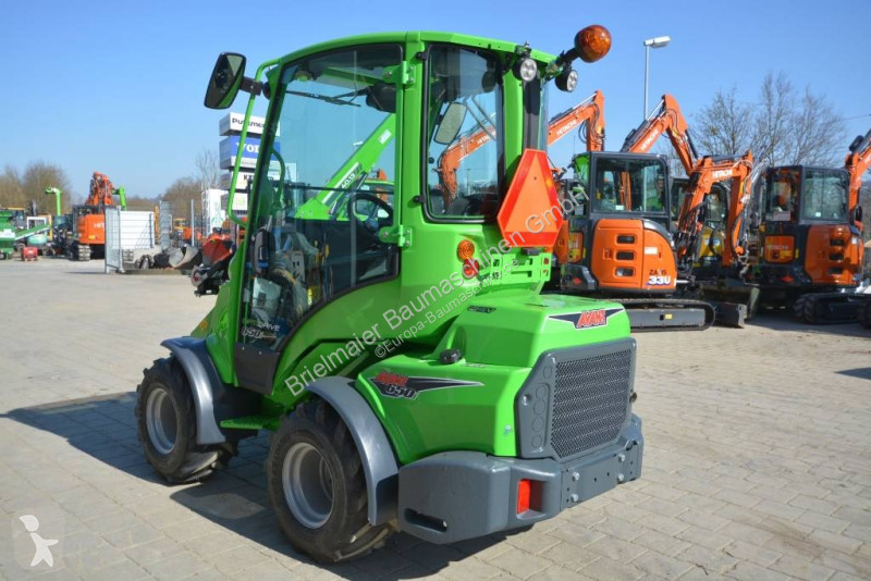 Nakladač  650 i