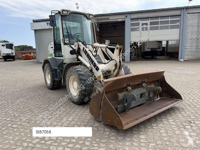 Pala cargadora Liebherr 506...