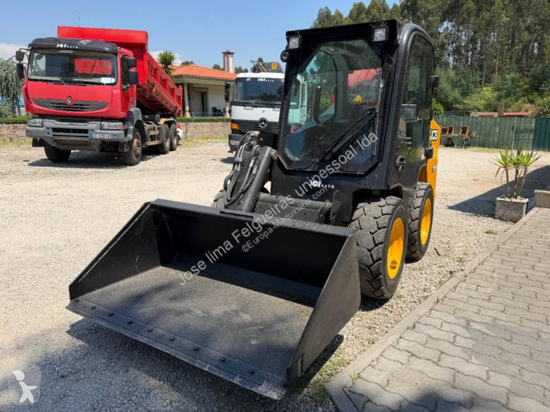 Nakladač JCB 155