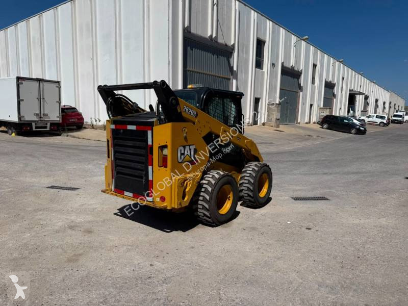 Chargeuse Caterpillar 262 D3