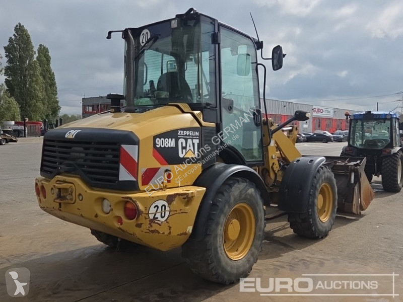 Навантажувач Caterpillar 908M
