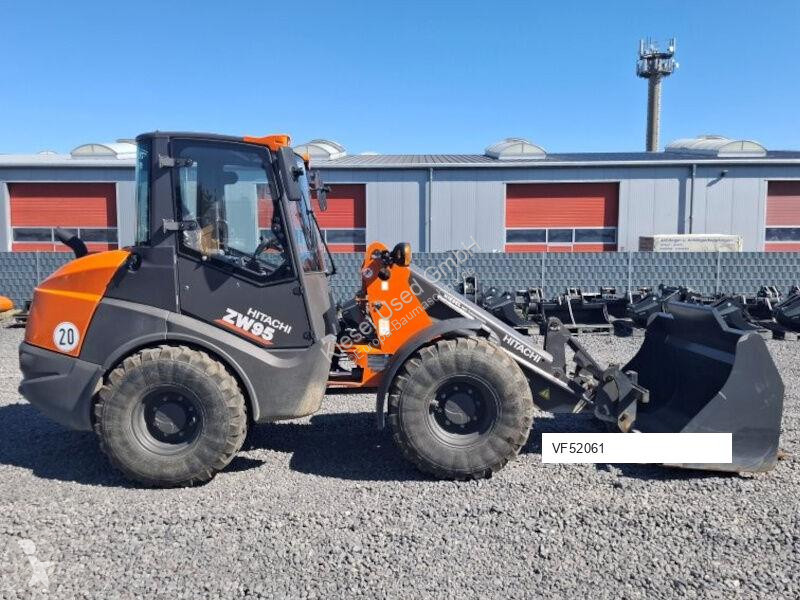 Навантажувач Hitachi 6