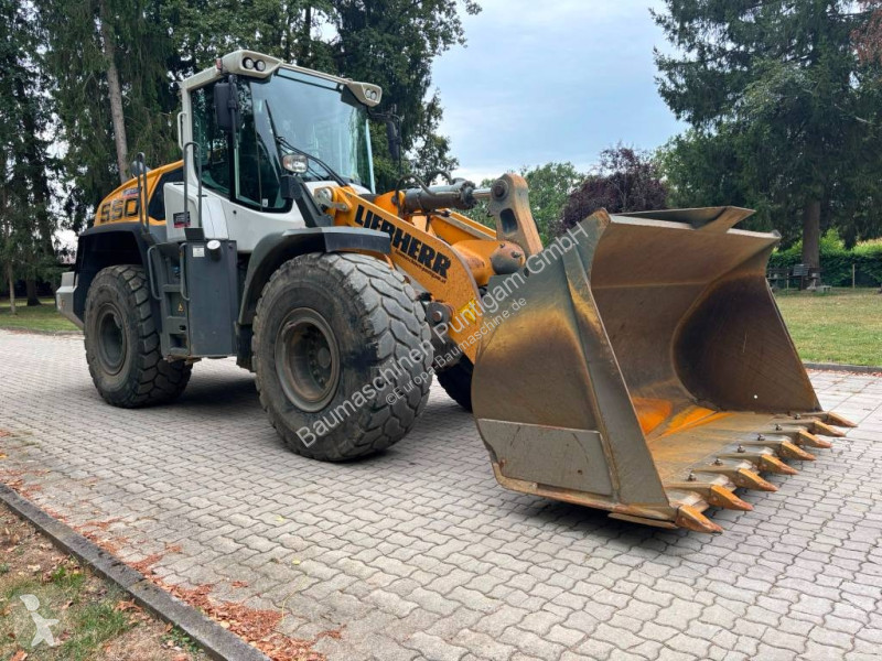 Навантажувач Liebherr XPower