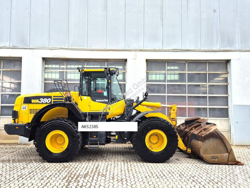 Lastare Komatsu 8
