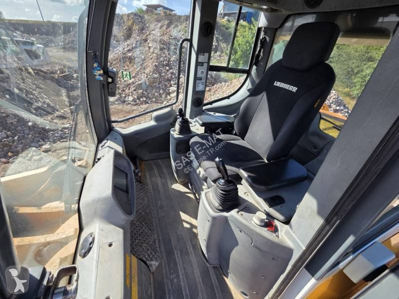 Chargeuse Liebherr LR636