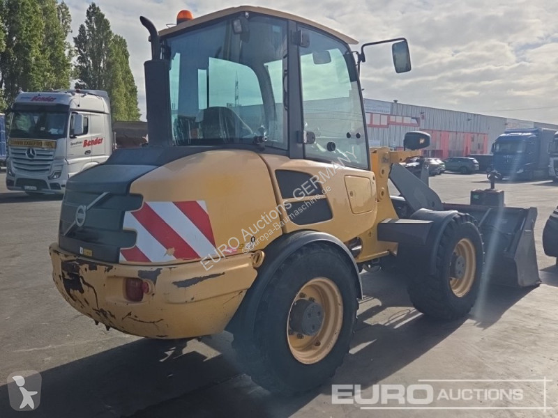 Pala cargadora Volvo L28F