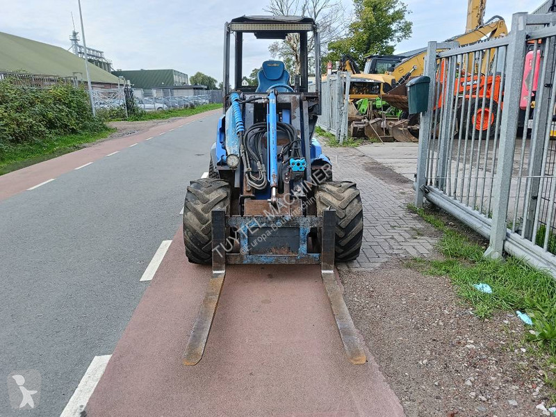 Chargeuse MultiOne 10.8DT minishovel 2140 kg...