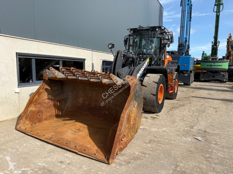 Lastare Doosan DL 280-7 - DL 280 - Solid tyres...