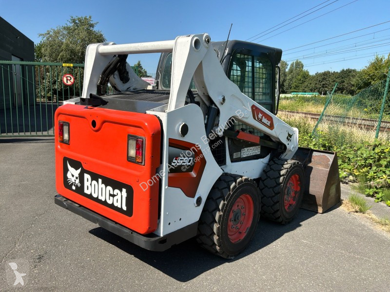 Pá carregadora Bobcat S590