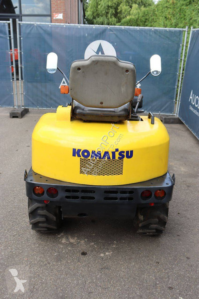 Lastare Komatsu W10-6