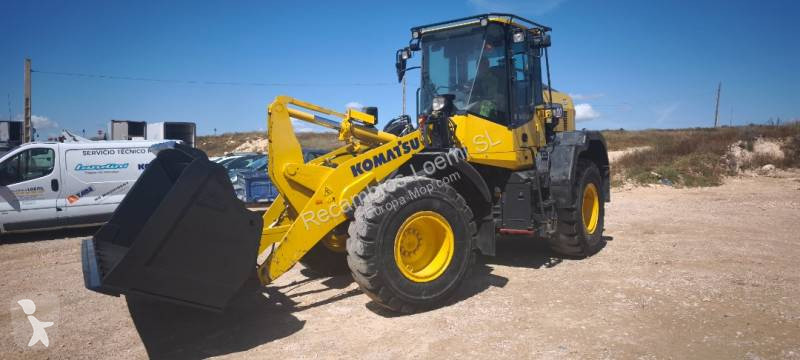 Pá carregadora Komatsu WA200-8
