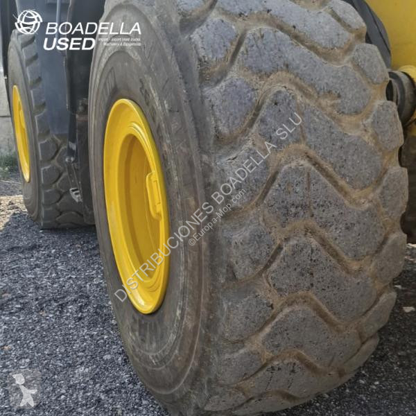 Pá carregadora Komatsu 8E0
