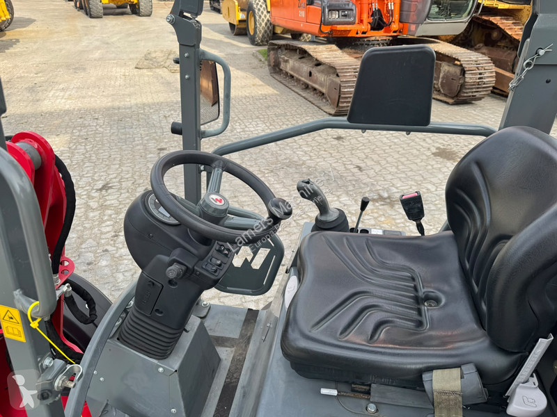 Chargeuse Weidemann 1160E .