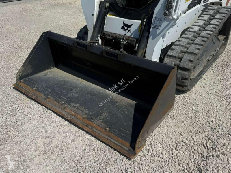 Pá carregadora Bobcat T590