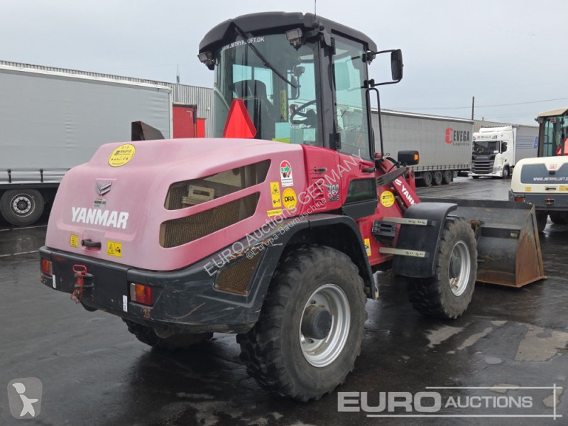 Nakladač Yanmar V100