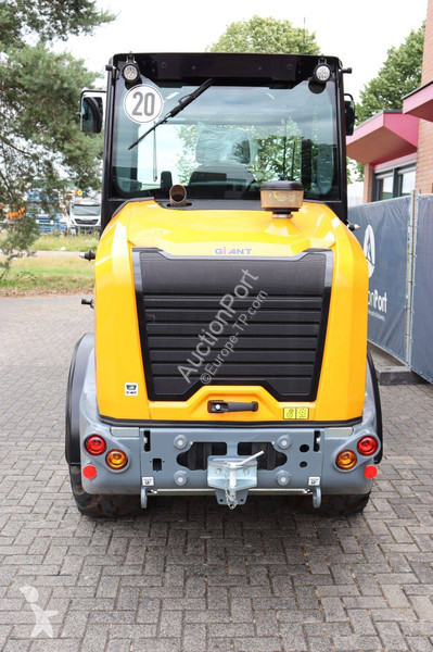 Chargeuse Giant G5000 X-TRA